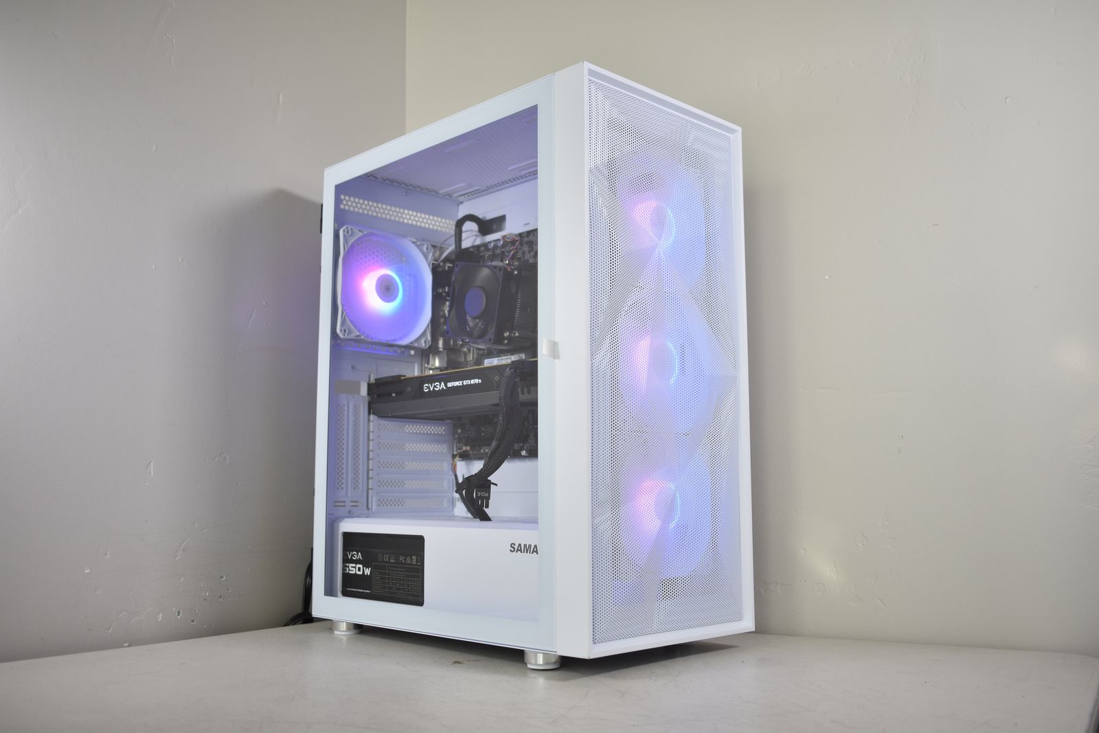 Ultra ARGB Gaming - i7-6700, GTX 1070 Ti, 16gb DDR4, NVME SSD
