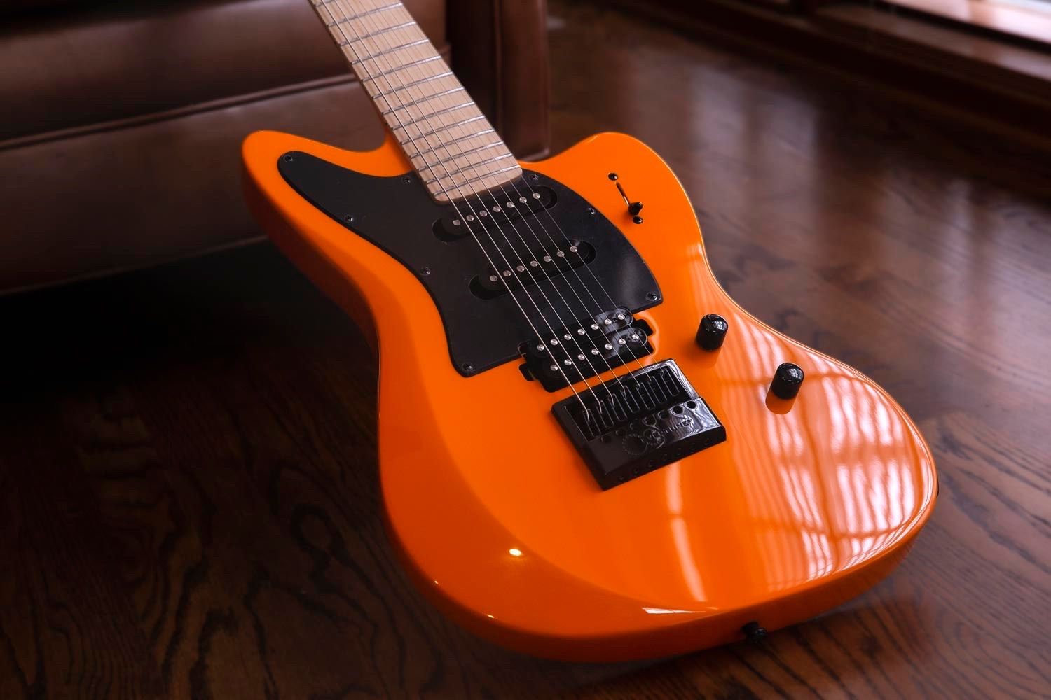 Jericho 7 String Guitar with Evertune