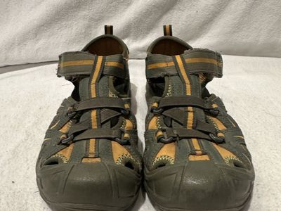 Merrell youth size 1 khaki with orange trim, water or hiking sand, sandals