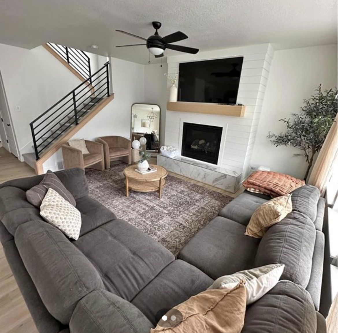 Couch / Sofa (3 piece)