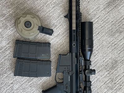 Black SR - 25 Airsoft Rifle with Scope 2x mags and Drum/Magazine
