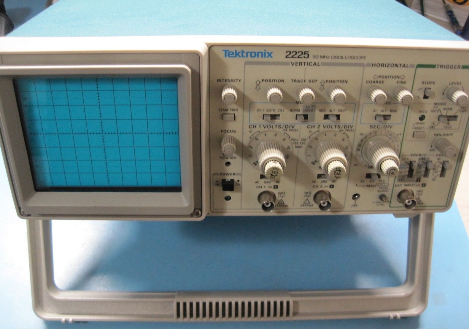 Tektronix 2225 50 MHz Dual-Channel Analog Oscilloscope