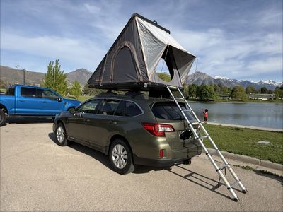 Roofnest Falcon 2 (Used) Clamshell Low Profile Rooftop Tent - Good Condition - Sleeps 2