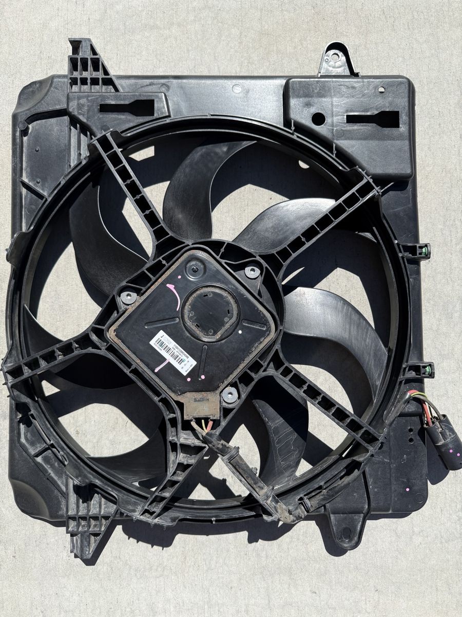 Radiator Fan 2014 Jeep Wrangler - used