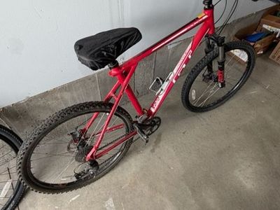 GT Avalanche 3.0 Mountain Bike