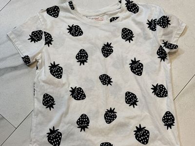 Cat & Jack Girls White Strawberry Print Short Sleeve T-Shirt Size Large (10/12)