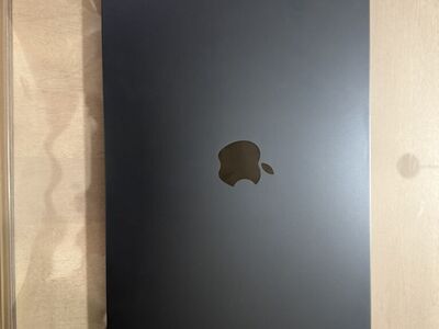 Apple MacBook Pro M2