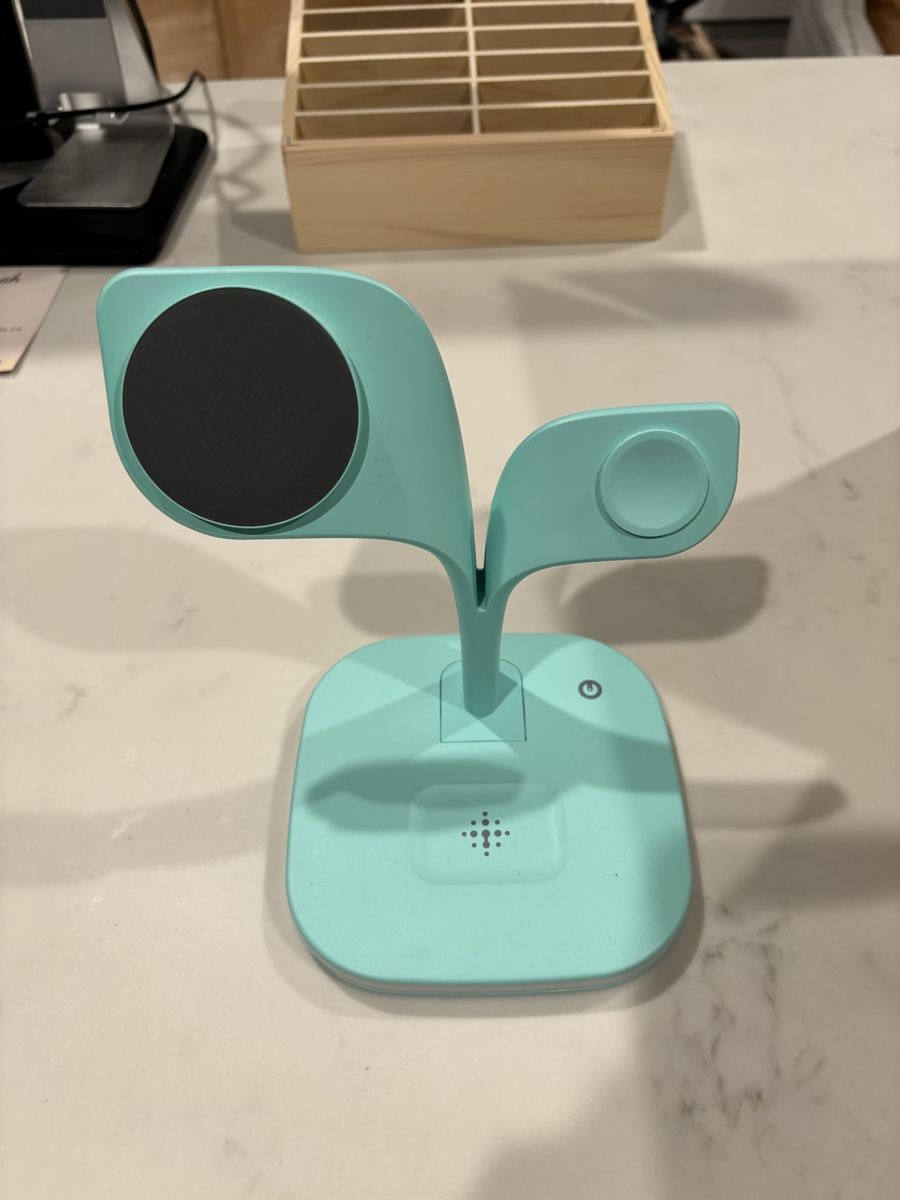 Phone charging station