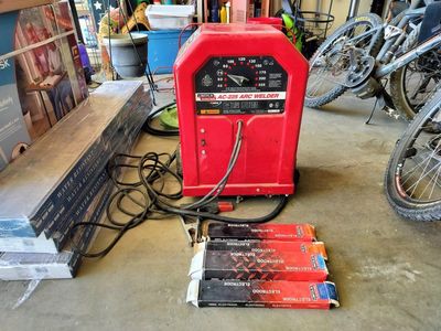 Lincoln Electric AC-225 arc welder