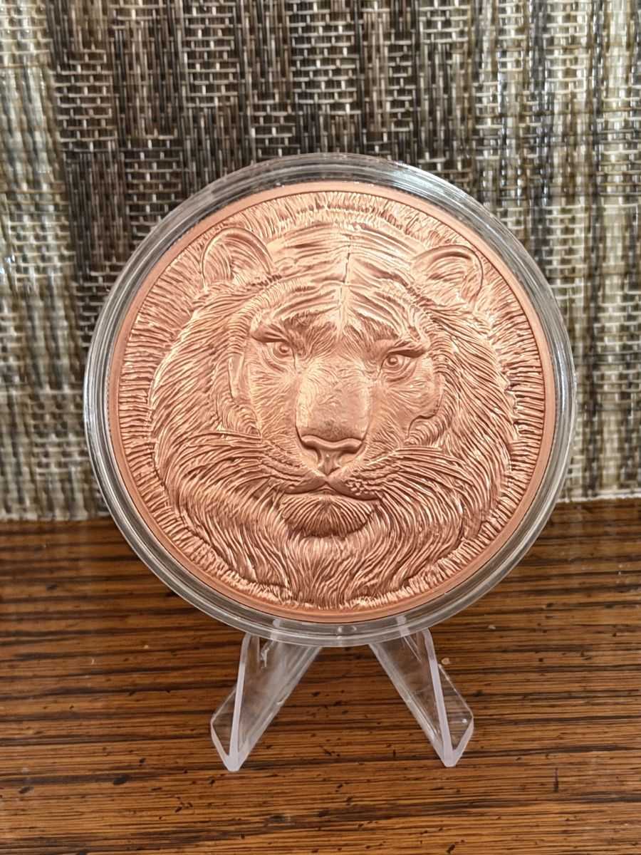 Nature Tiger Hi Relief 5oz .999 Copper Round In Capsule