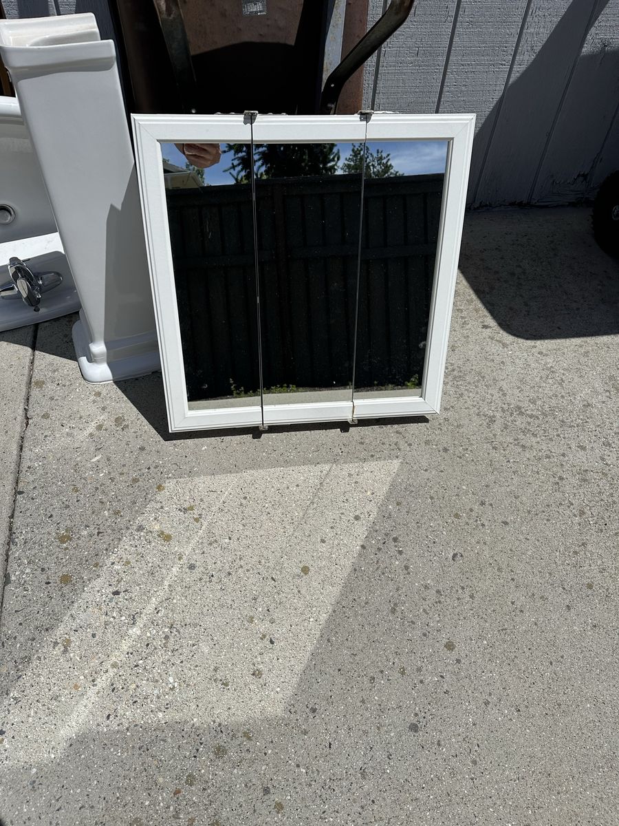 Medics cabinet and pedestal sink
