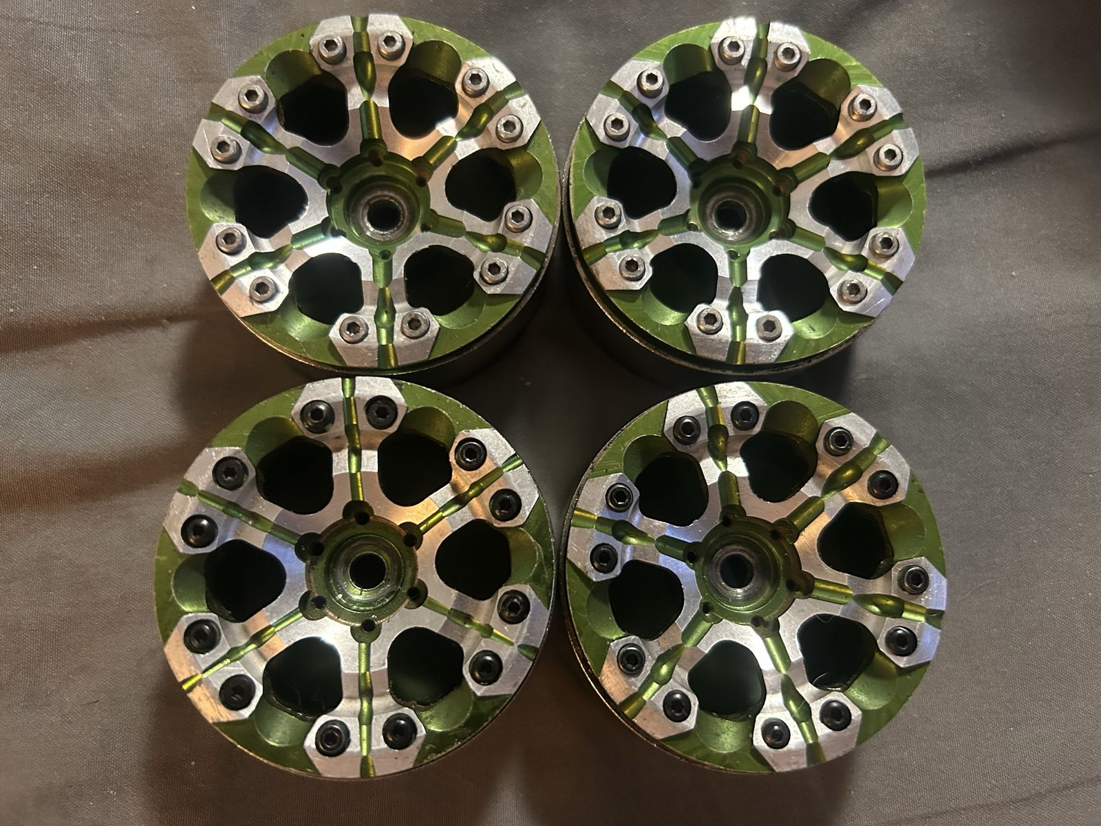 1.9” aluminum Beadlocks