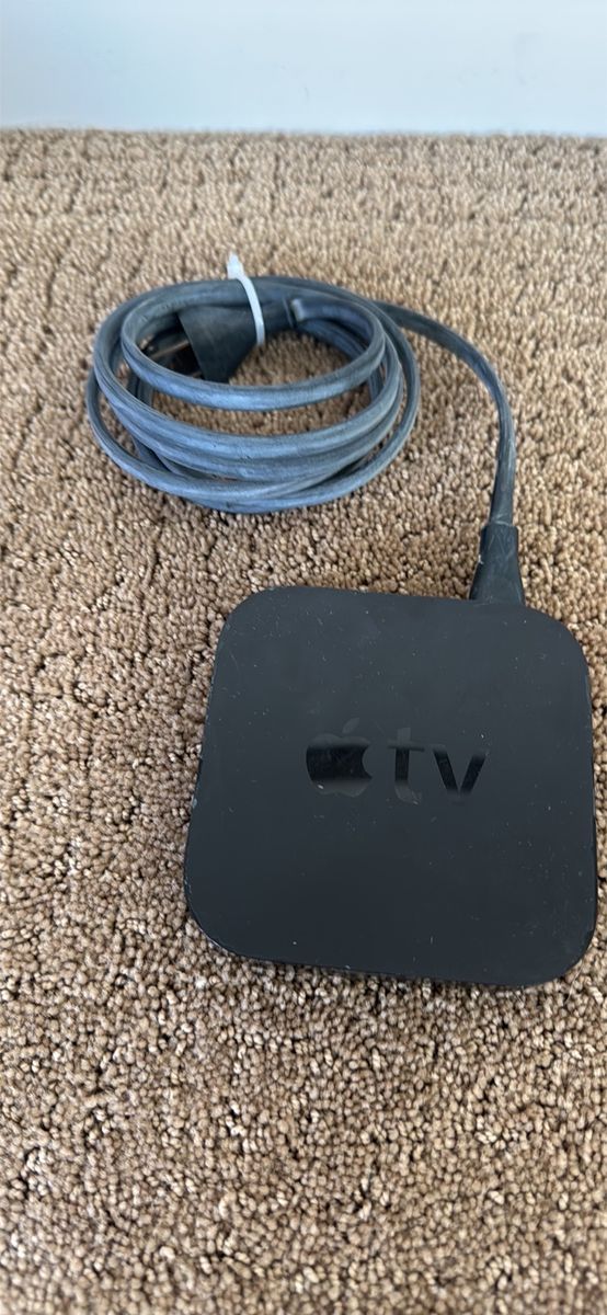 APPLE TV STREAMING DEVICE