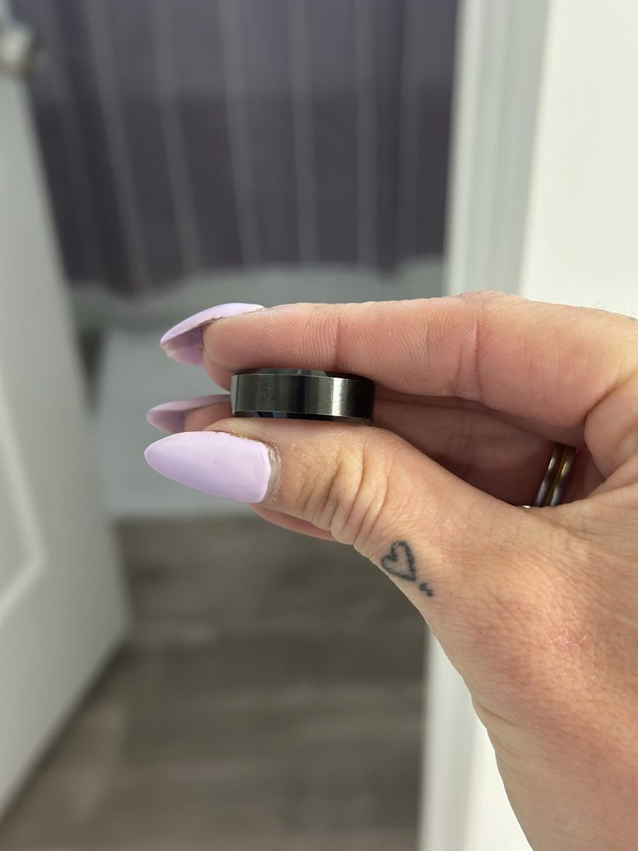 Men’s size 10 tungsten wedding ring