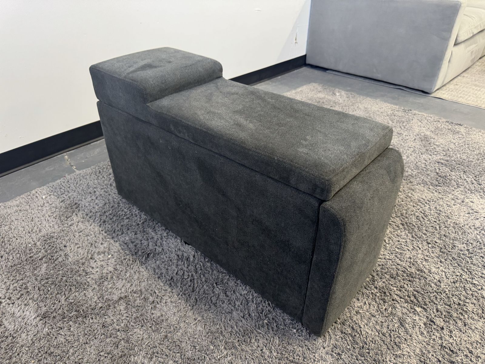 Main image 8