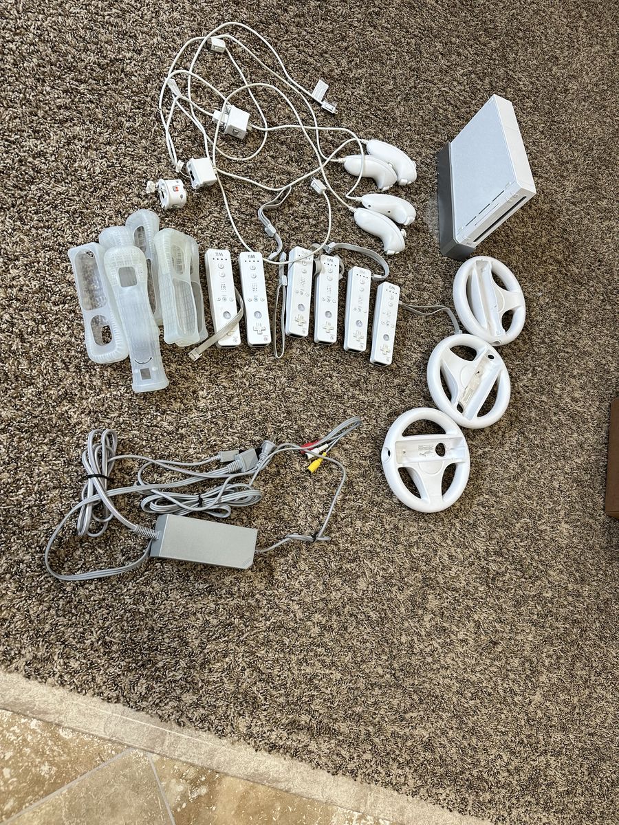 Wii & Accessories