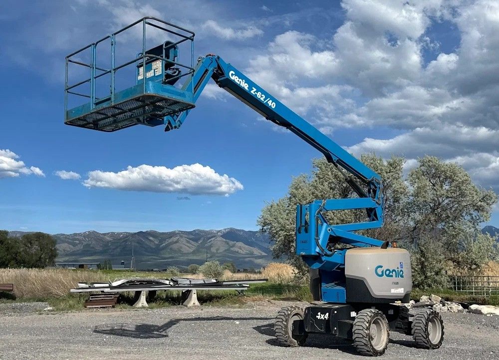 2016 Genie Z62/40 Articulating Boom Lift