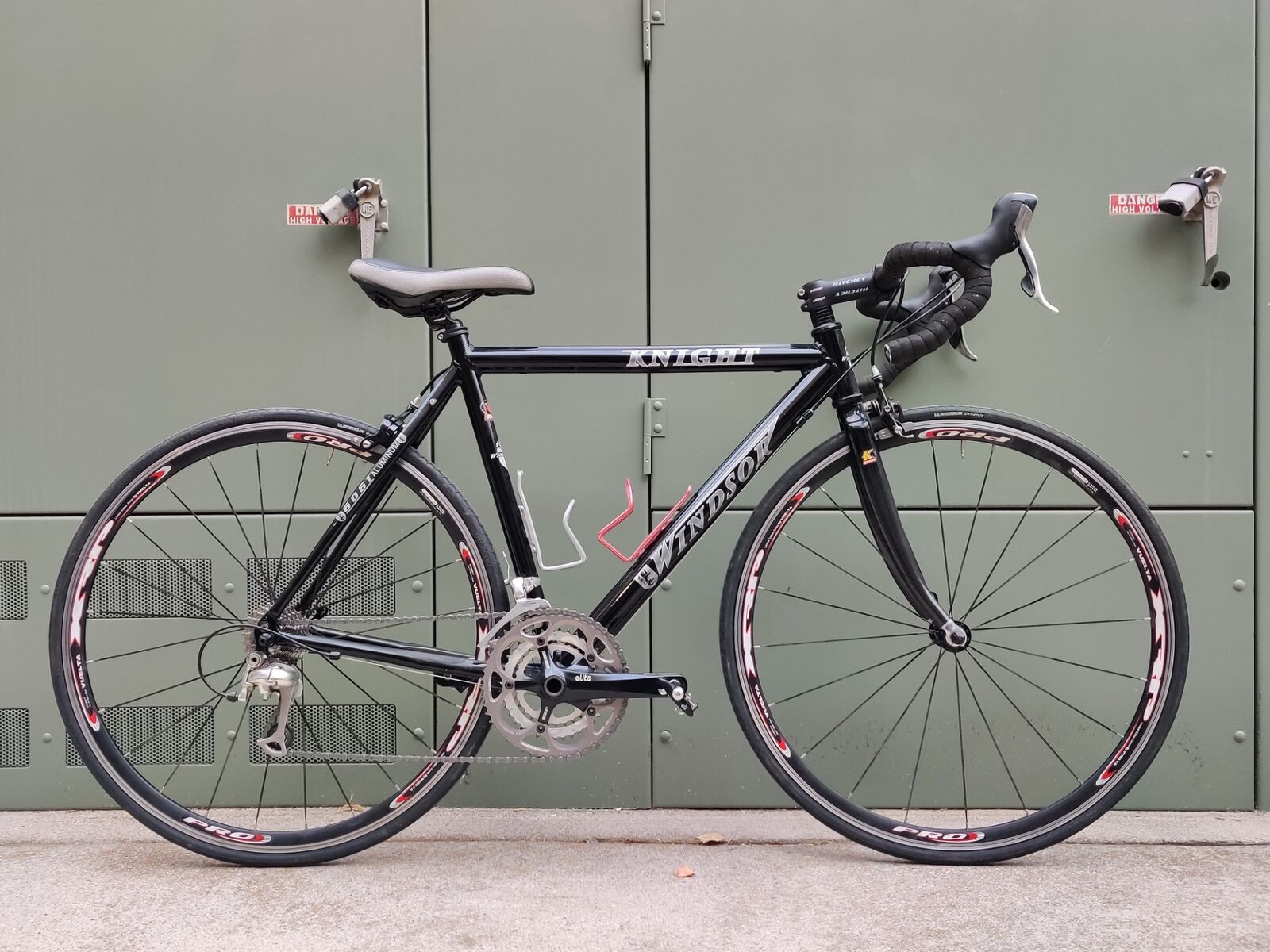 Windsor Knight Road Bike SB61-25