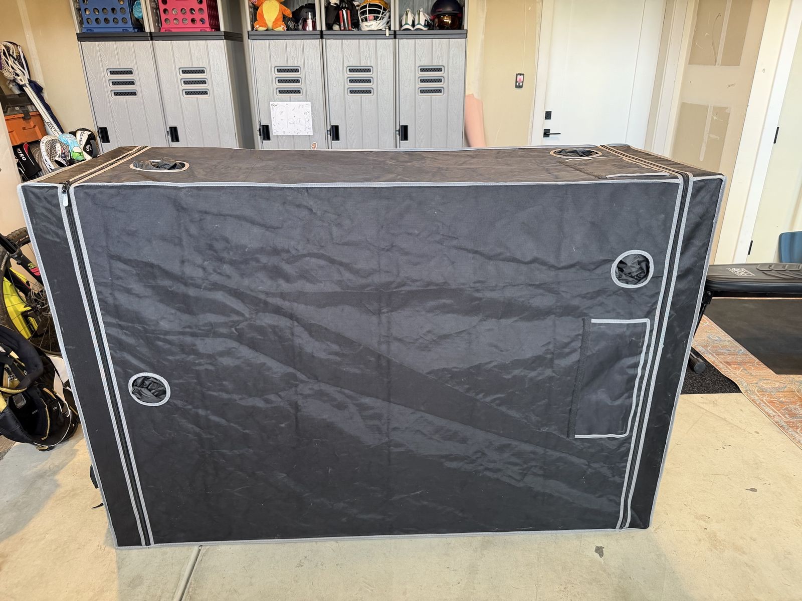 AC Infinity Grow Tent / Lightproof Enclosure