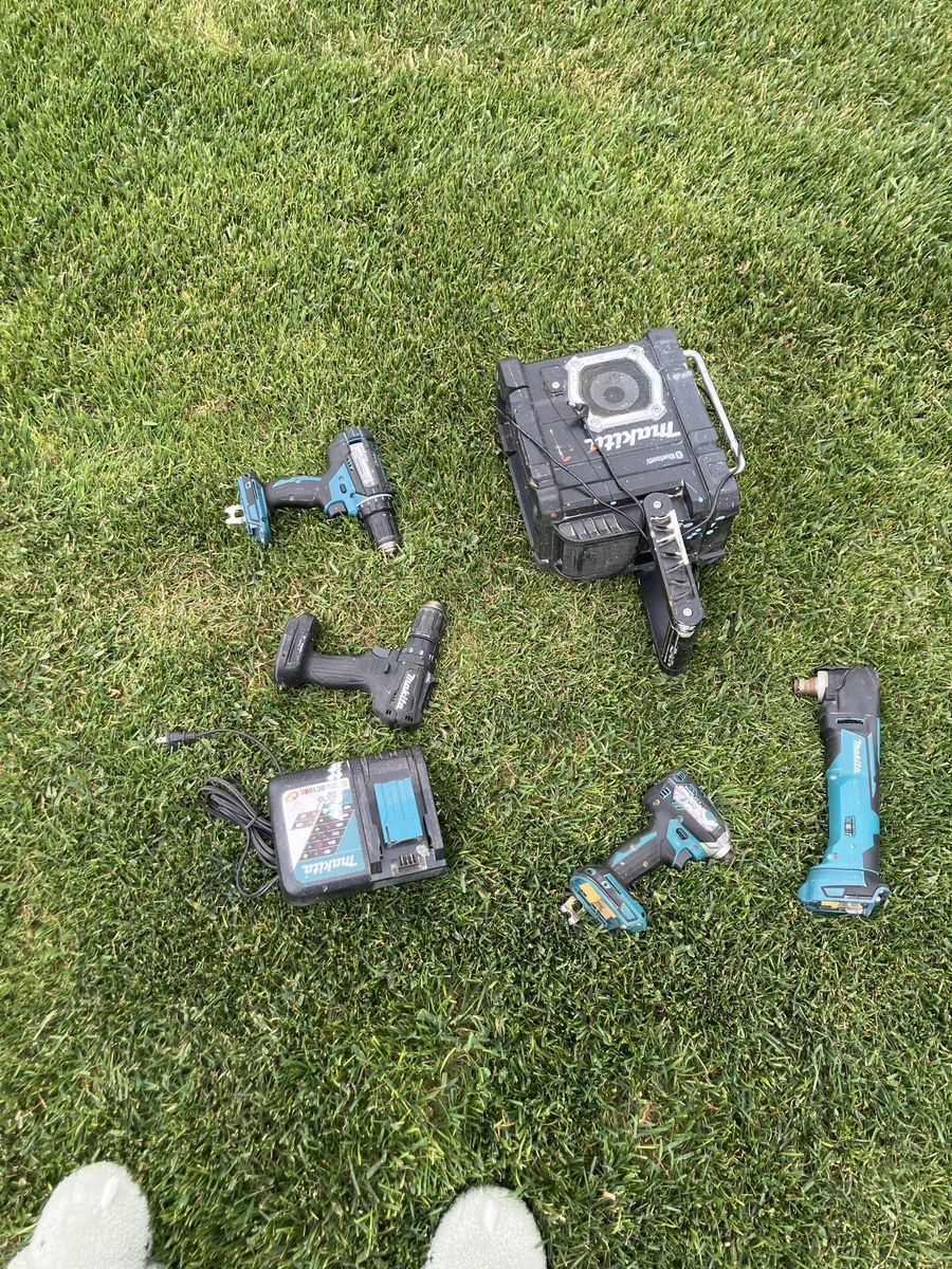 Makita Power Tool Lot: Drills, Impact Driver, Oscillating Tool, Charger, Bluetooth Speaker
