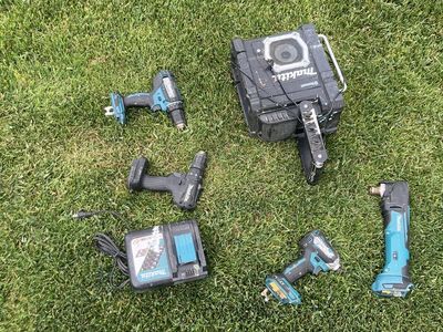 Makita Power Tool Lot: Drills, Impact Driver, Oscillating Tool, Charger, Bluetooth Speaker