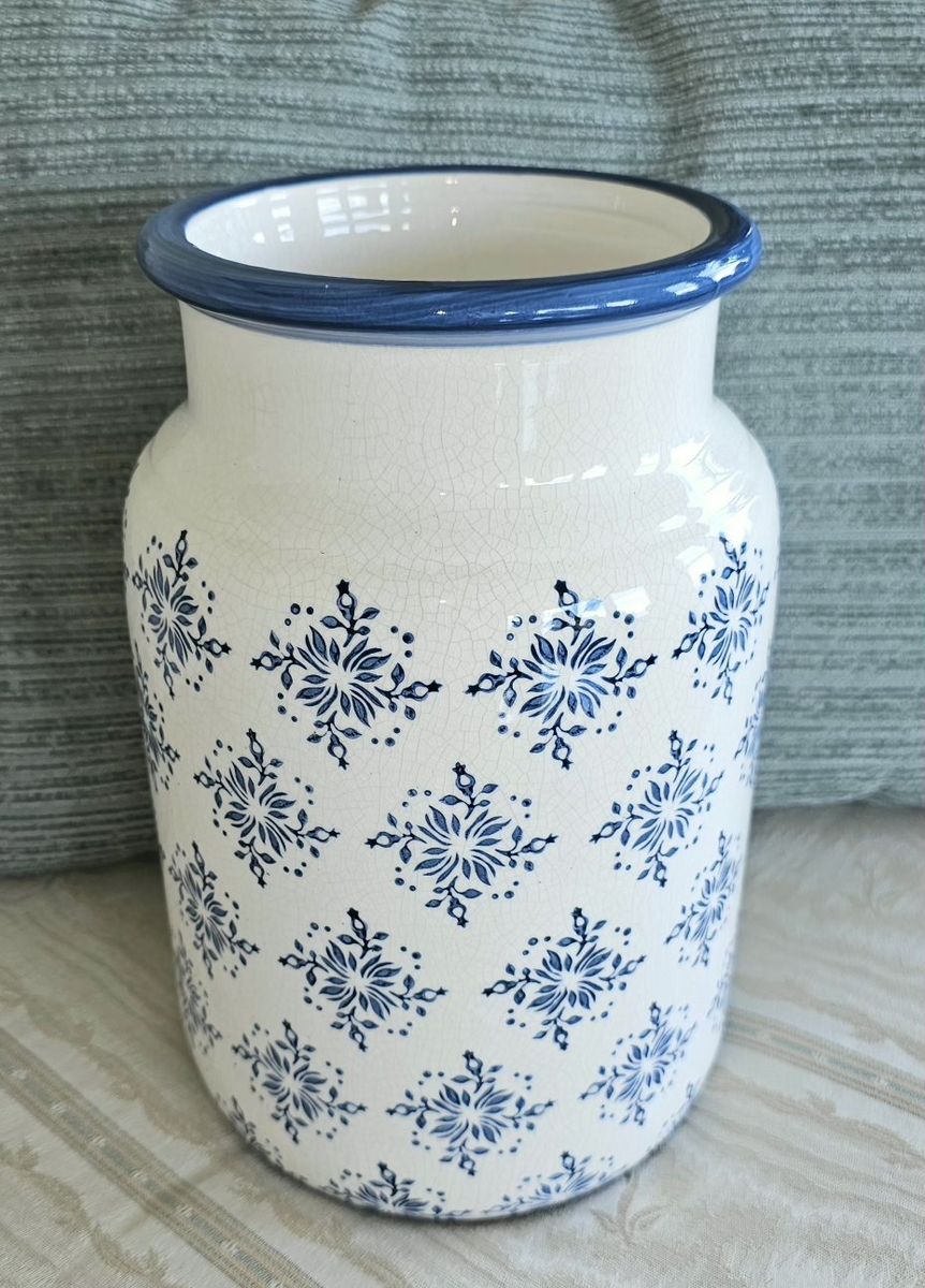 Ceramic Milk Can Vase - Blue & White Floral Crackle Finish, Farmhouse Decor
11"T 6" Opening