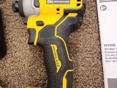 New Dewalt Atomic 20V MAX 1/4in. Impact