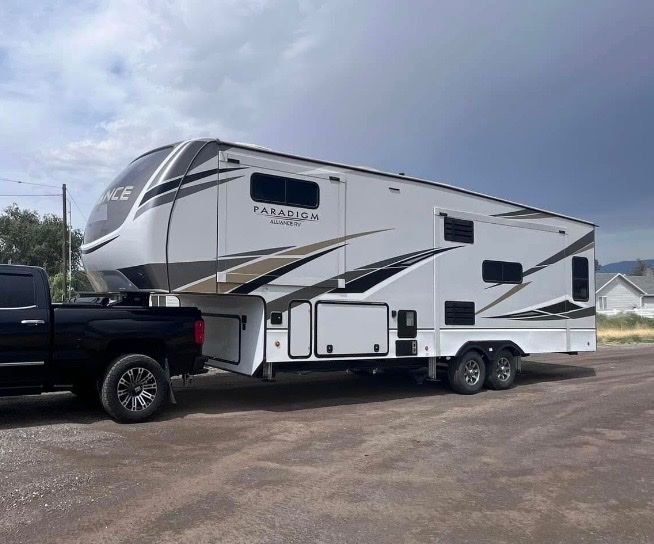2021 Alliance Paradigm 310 RL FIFTH WHEEL