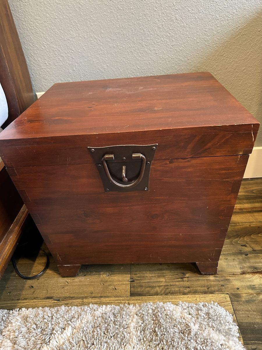 Main image 4