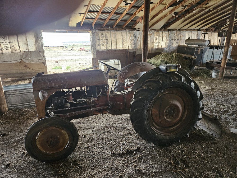 Ford tractor