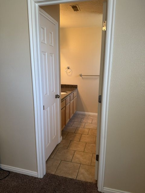 Main image 7