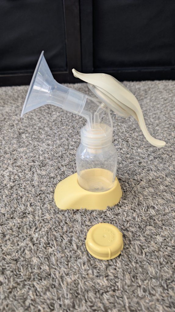 Medela Harmony Manual Breast Pump