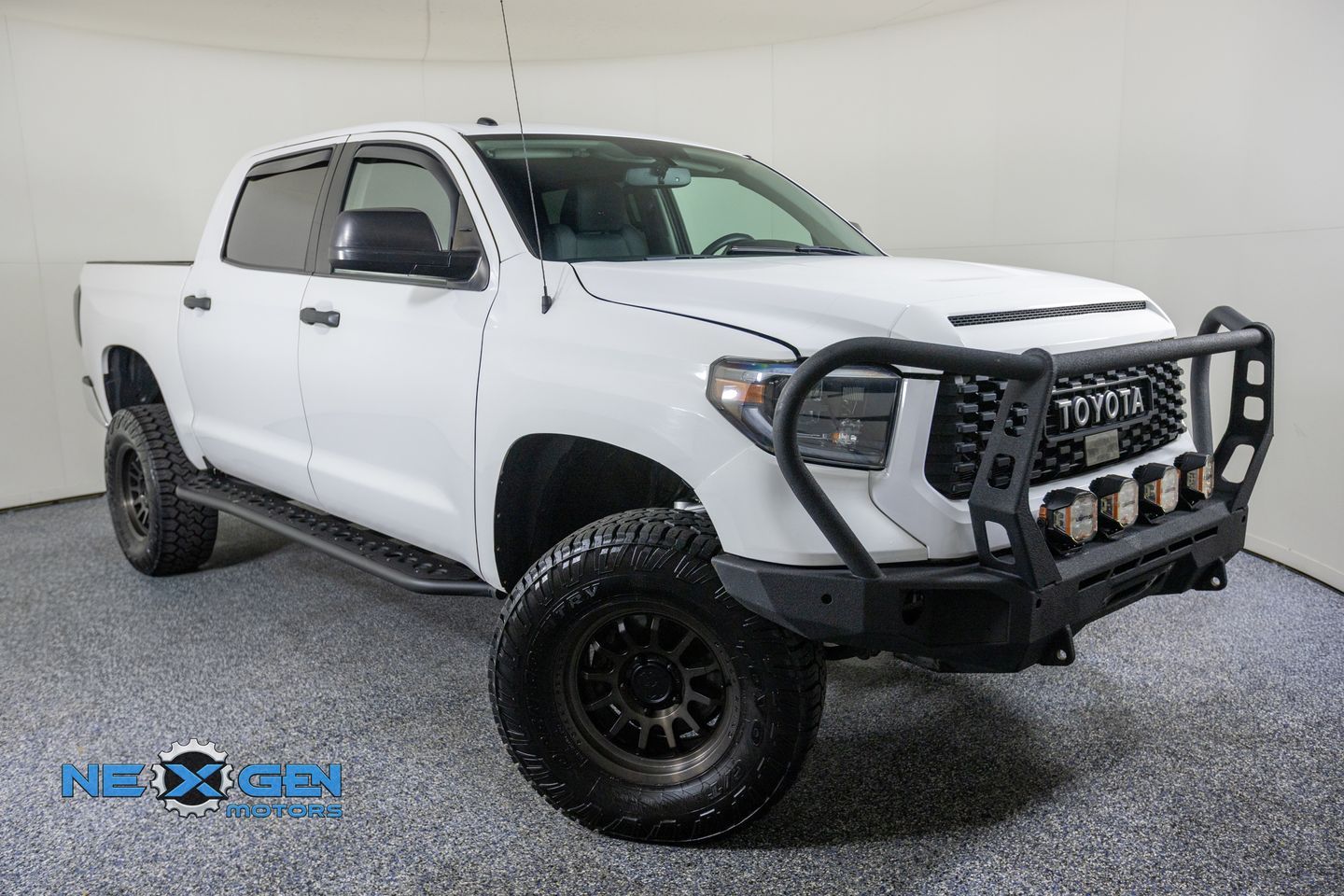 2017 Toyota Tundra SR5