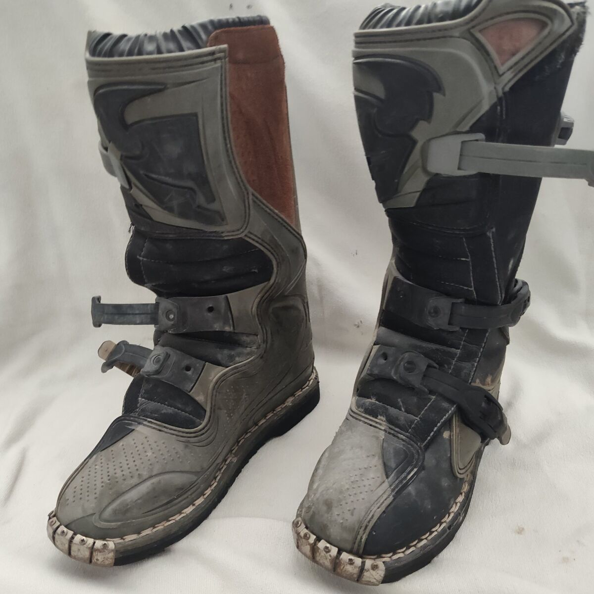 ThorMX adult  size 5