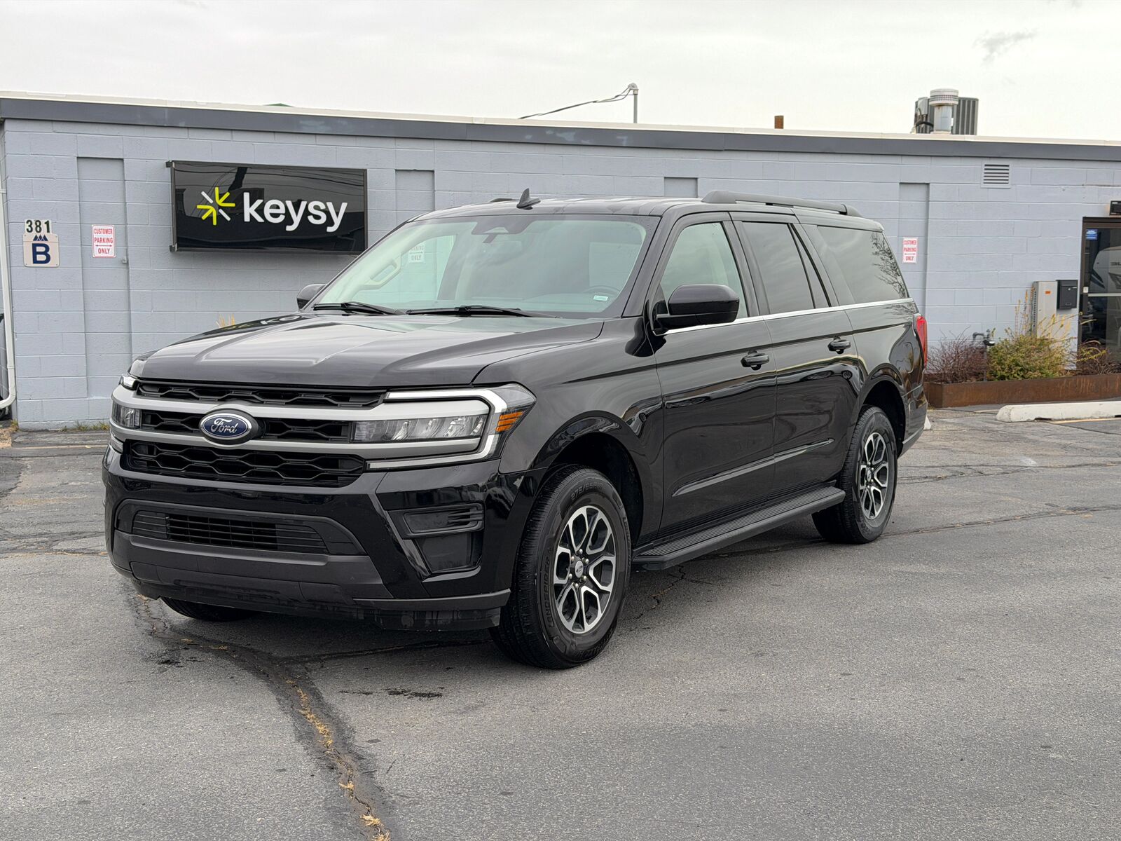 2024 Ford Expedition Max XLT