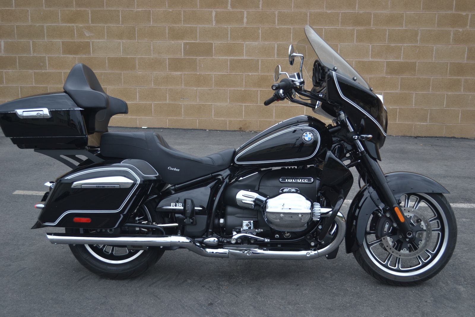 2022 BMW R18 B - LOW MILES - LOADED WITH UPGRADES - R18B Transcontinental
