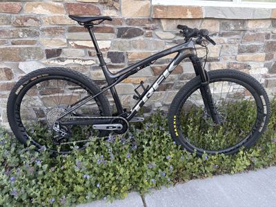 2024 Trek Supercaliber 9.8 Gen 2 (Large)