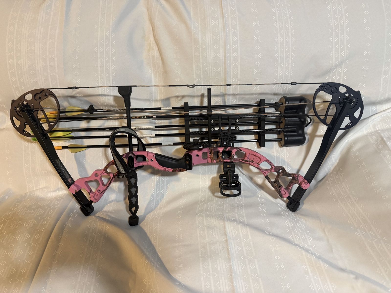 Diamond Infinite Edge Pro Compound Bow LH Pink Camo Package w/ Apex Gear Sight & Arrows