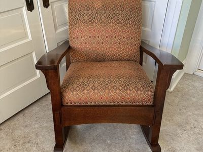 Like New Mission-style Rocking Chair