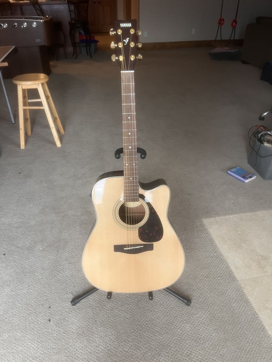 Yamaha FX335C