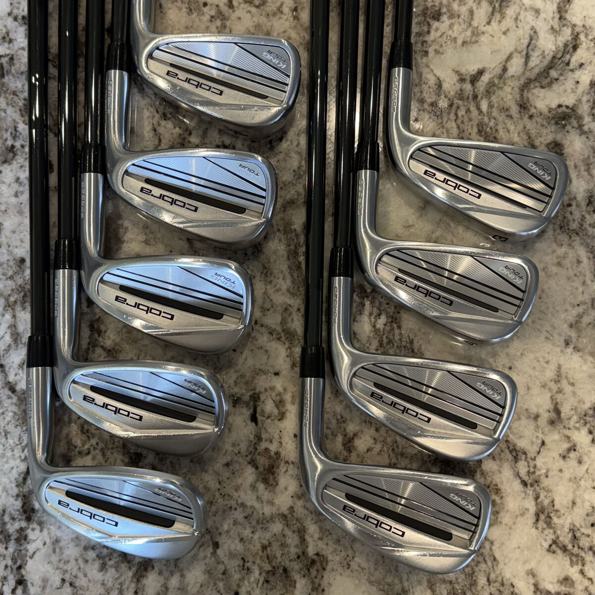 Cobra King Tour 3-GW, KBS $-Taper 130 w/ SST Pure