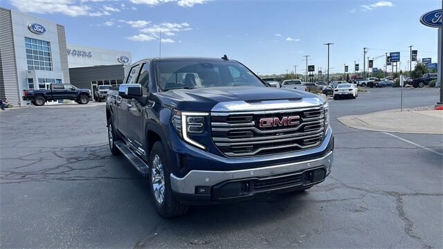 2023 GMC 1500 SLT