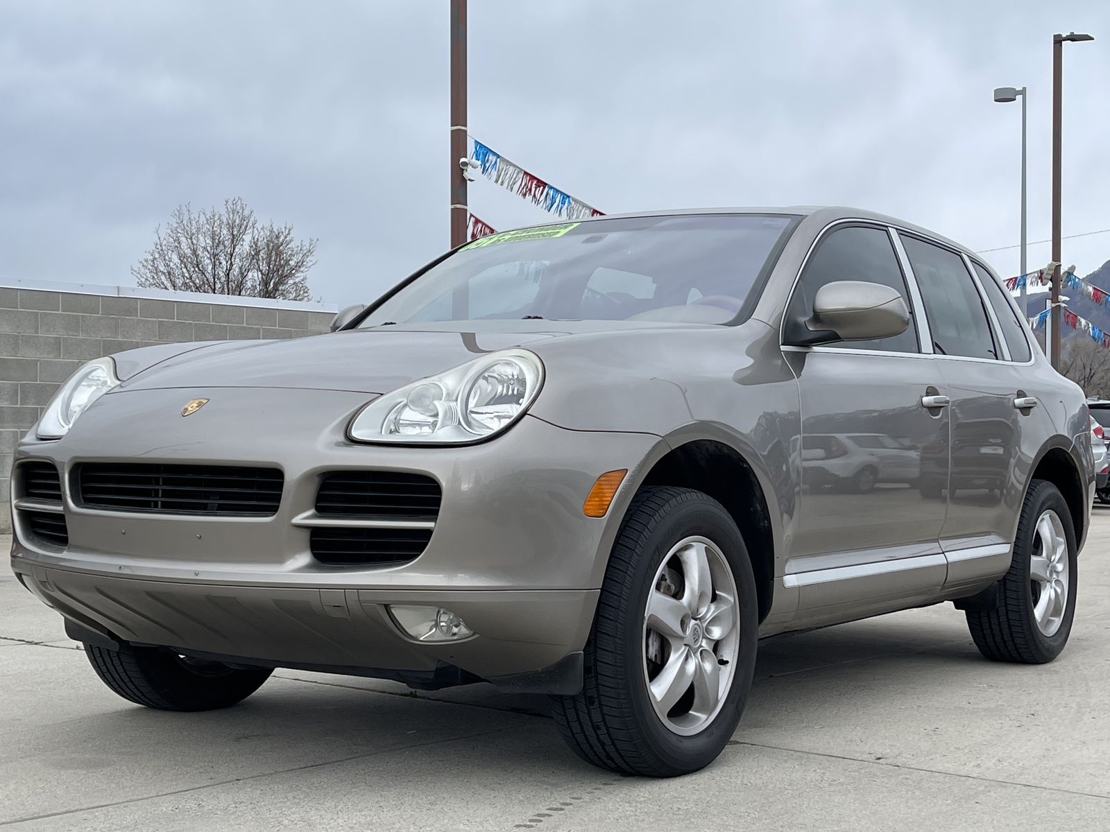 2005 PORSCHE CAYENNE Base