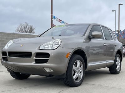 2005 PORSCHE CAYENNE Base