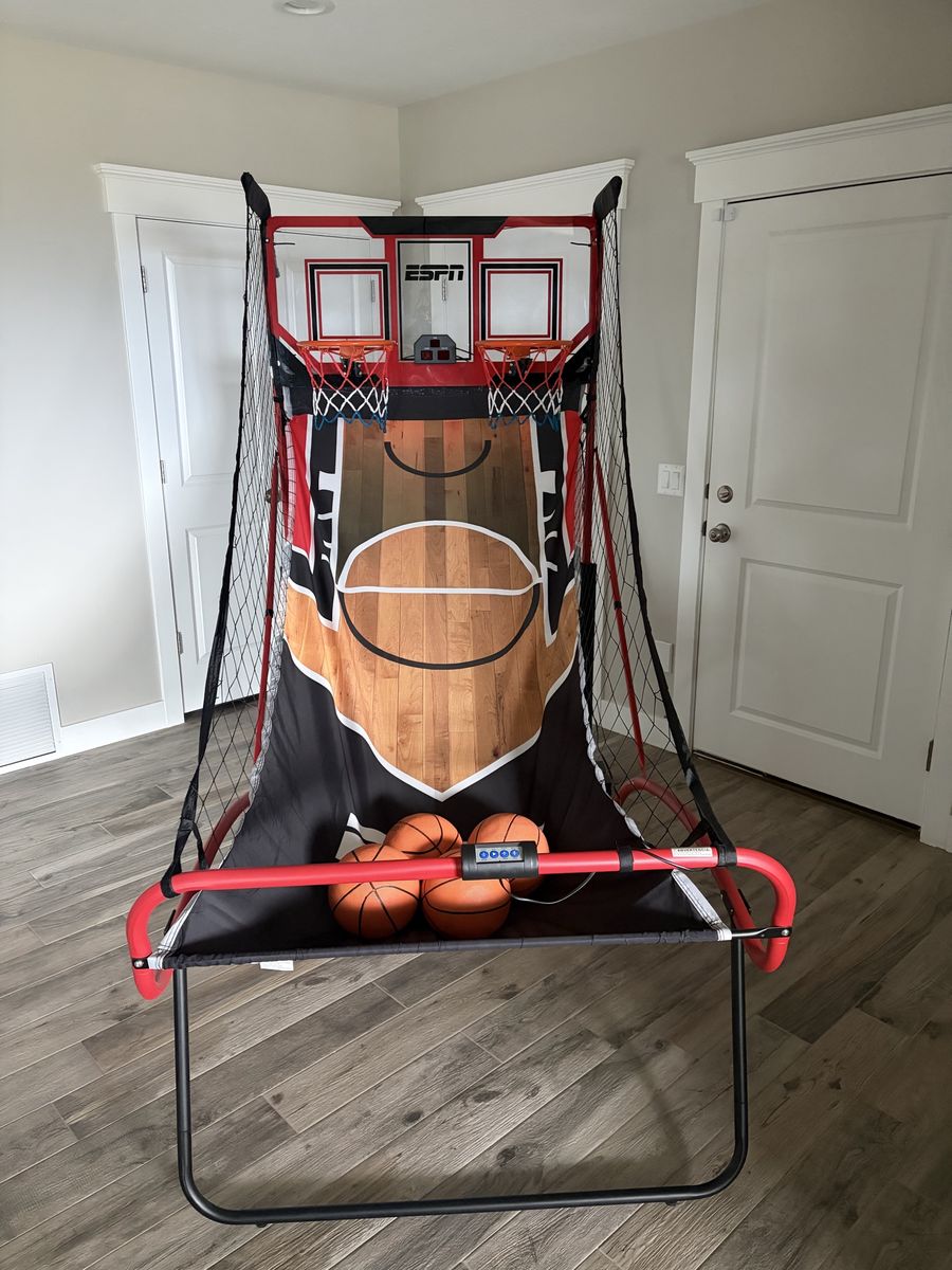 Double shot basketball arcade game