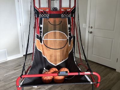 Double shot basketball arcade game