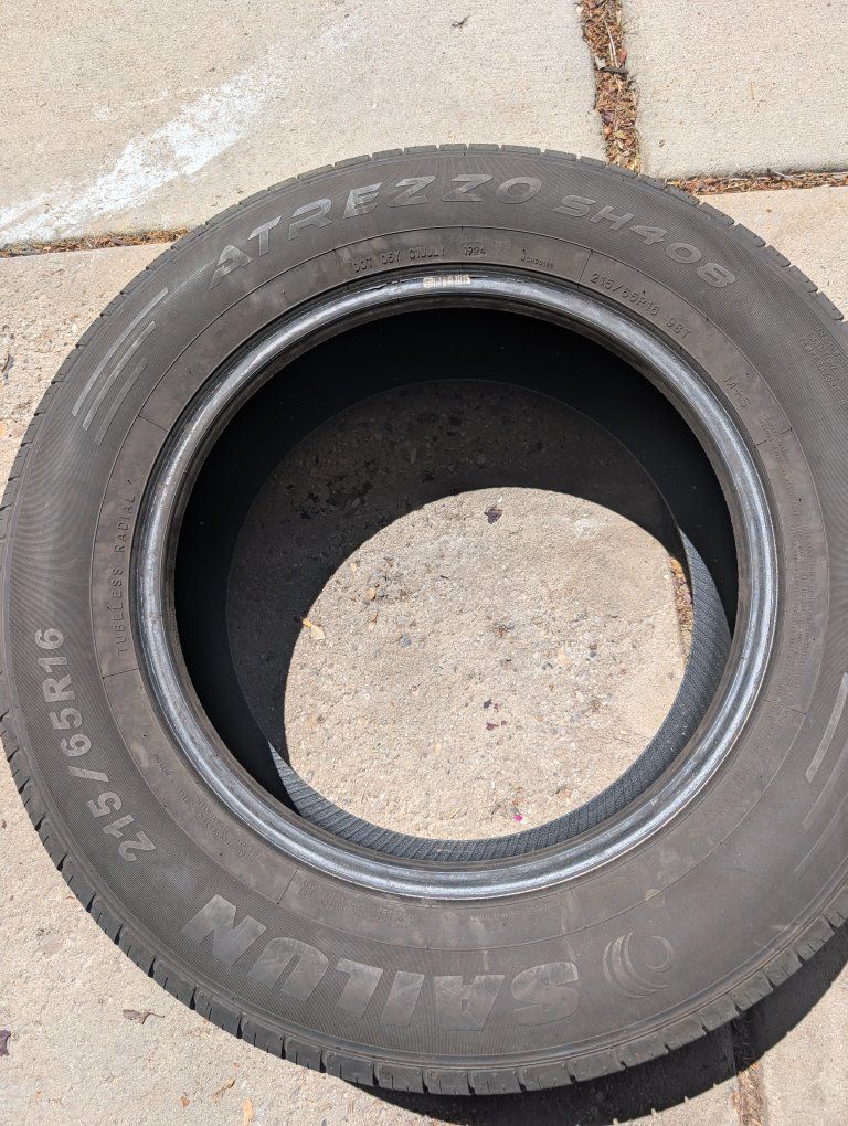 Pair of Sailun all season tires 215 65 r16