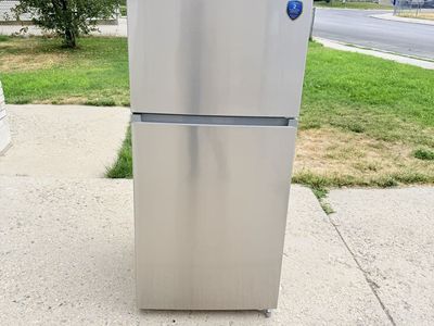 Midea Stainless Steel Top-Freezer Refrigerator