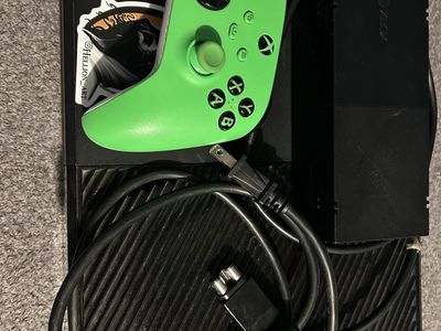 Microsoft Xbox One with Green Wireless Controller, Power Supply,