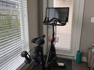 Barely-used 2024 Peloton Bike!
